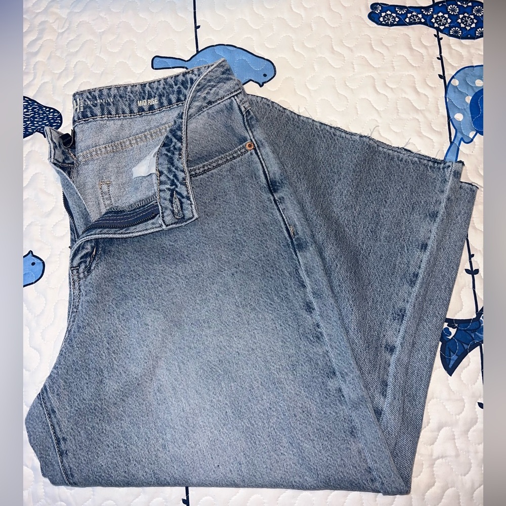 Cropped Wide Leg Jeans